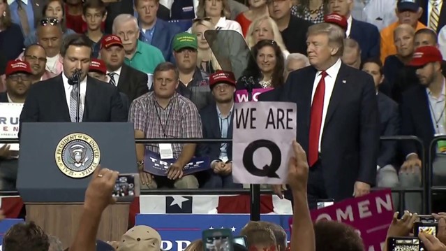 QANONWEAREQPHOTO